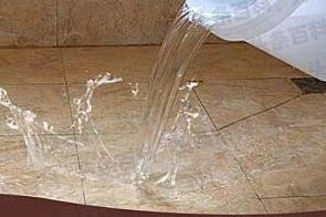 芦溪漏水维修 免砸砖防水材料该如何施工